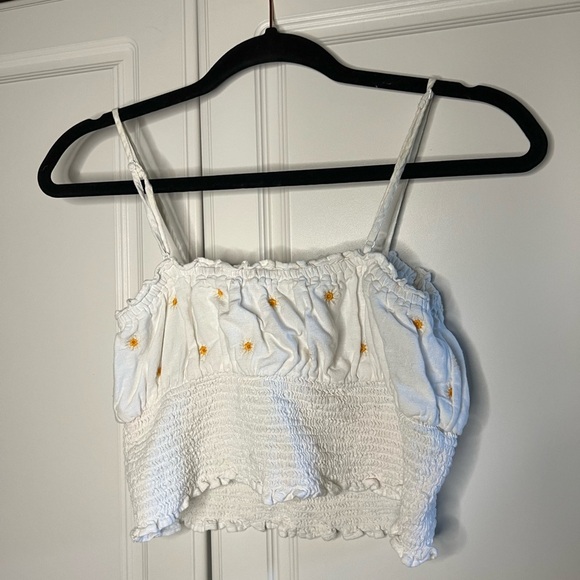 American Eagle Smocked Embroidered Daisy Top - Picture 6 of 6